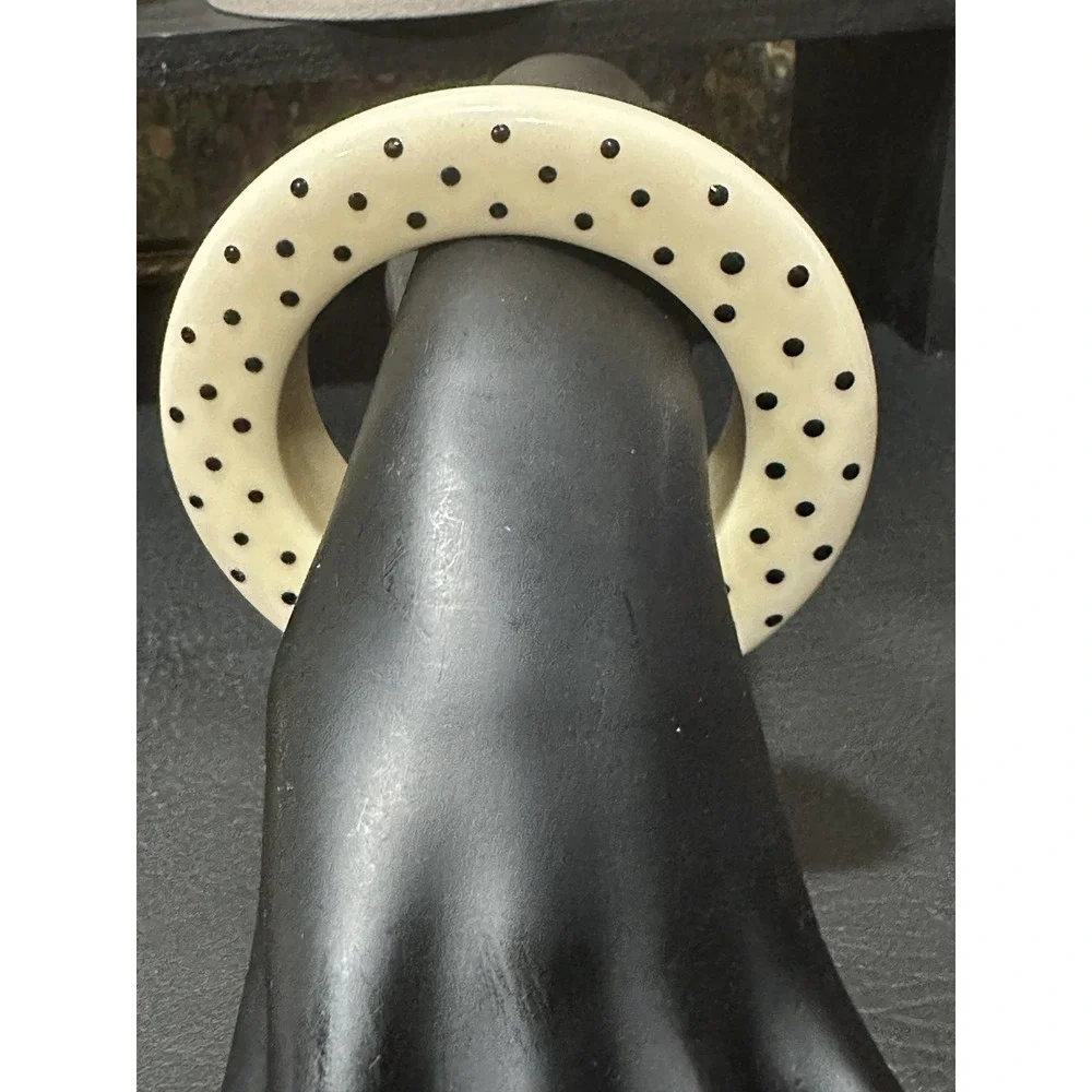 Vintage Cream Lucite Bangle‎ Bracelet Black Polka Dot Retro Chuncky Heavy READ